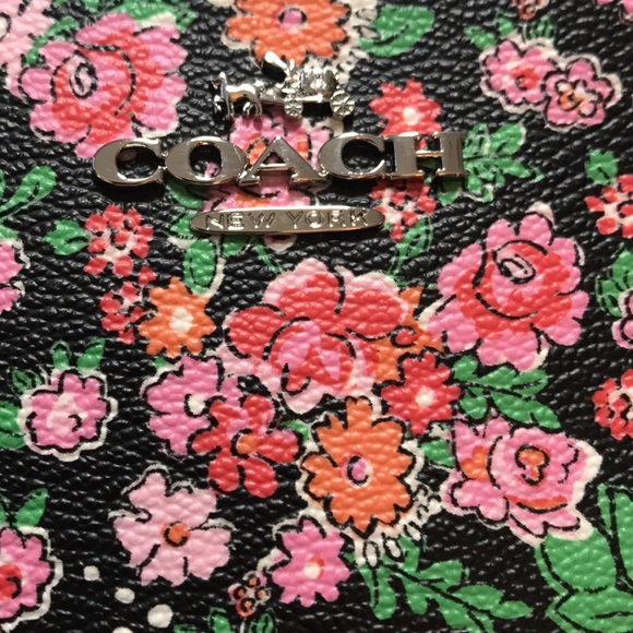 COACH LYLA CROSSBODY IN POSEY CLUSTER FLORAL PRINT - Picture 4 of 5